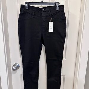 *BNWT* Denver Hayes Jeggings
